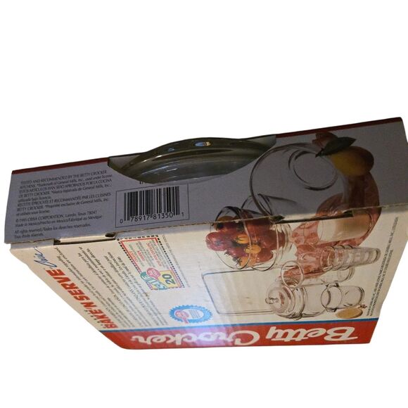 Vintage Betty Crocker New In Box (NIB) Fluted Pie Plate 8.5 X 1.5 1995 - Picture 4 of 8